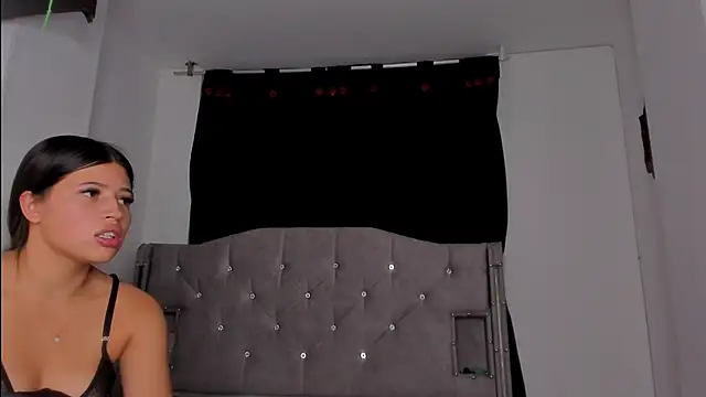 game_with_lesbians_ live sex cam