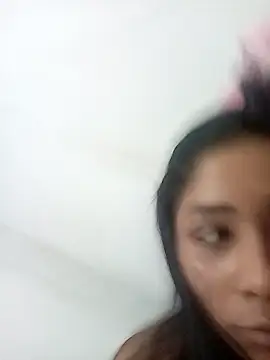 chaveirinho18 live sex cam