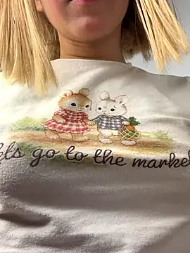 SweetBunnyGF live sex cam