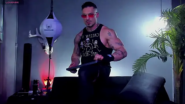 dennis_cox1 live sex cam