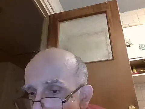 mariusica1@xh live sex cam