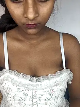 Royal-girl78 live sex cam