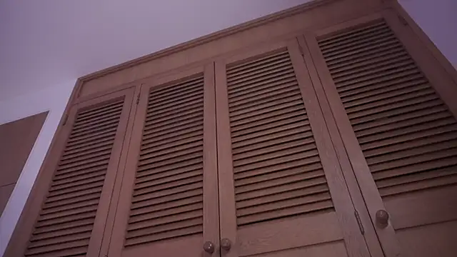 bella_adams_'s cam snapshot