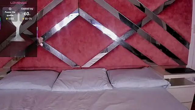 Lily_Queen30's cam snapshot