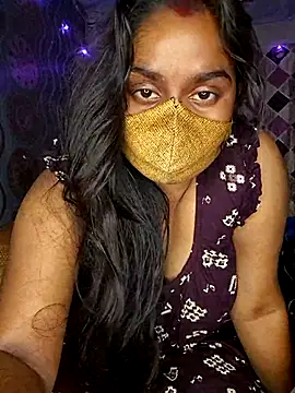 Sweet-Maddlina live sex cam