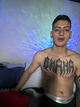 aliensexy live sex cam