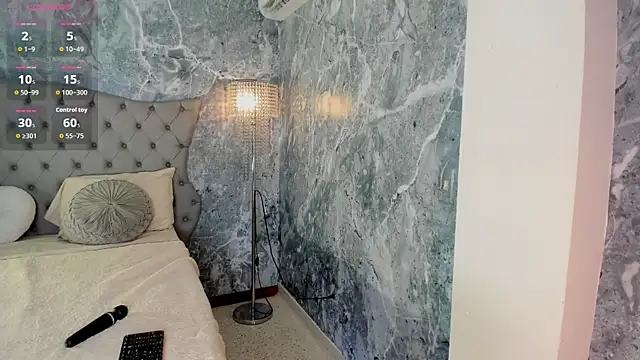 LucyLovelyy live sex cam