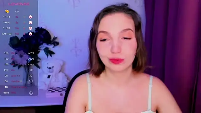 KindHazelHere_ live sex cam