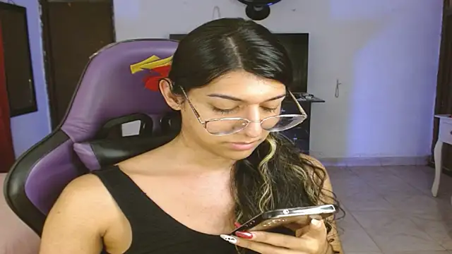 engielphoenis14 live sex cam