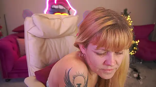 BellaLaPetit live sex cam