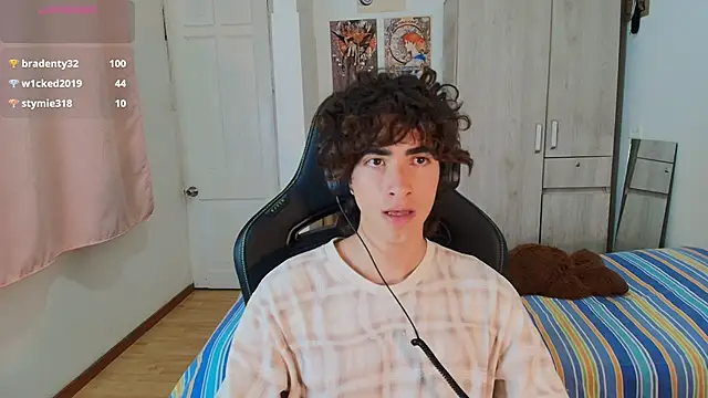 Nude_Boy18 live sex cam