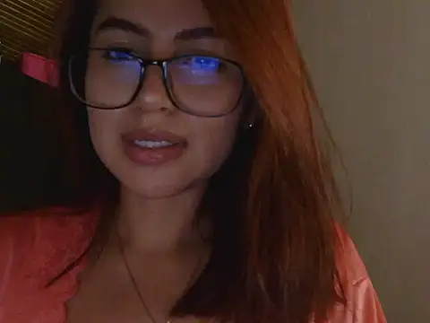 OriannaWolf live sex cam