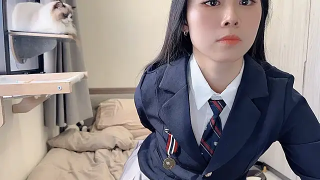 BabyOneDaily's cam snapshot