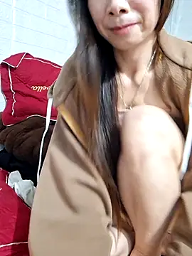 Adela-222's cam snapshot