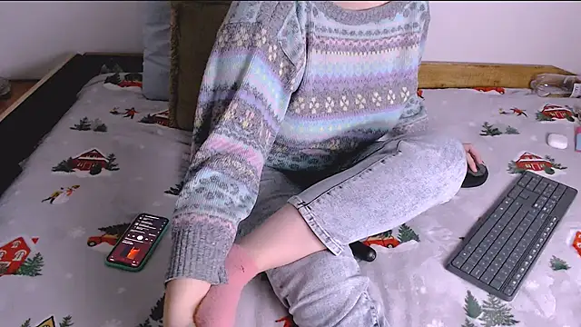 ChubbyMaia live sex cam