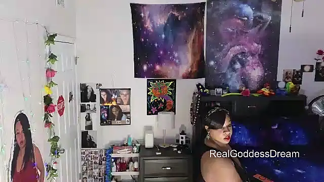 realgoddessdream's cam snapshot