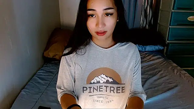 SweetLilly_18 live sex cam