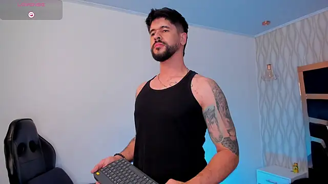 Petesevans live sex cam