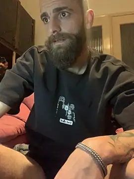 Albanian_Goat_WhiteHammer's cam snapshot