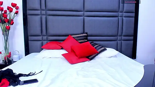 JimenaArayaa's cam snapshot