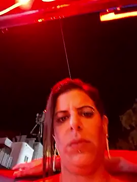 Alexis21821 live sex cam