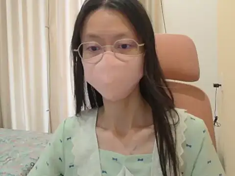 Lil-Cherries's cam snapshot