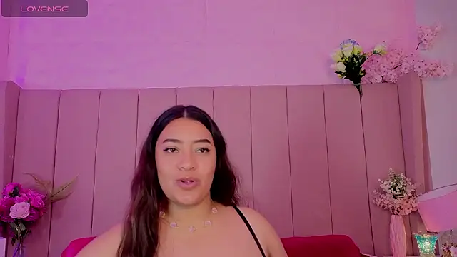 MollyBigBoobs12 live sex cam