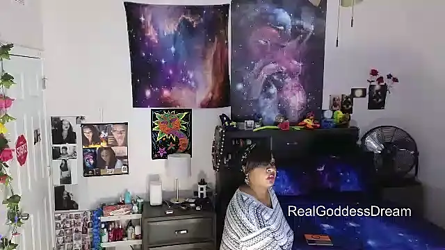 realgoddessdream's cam snapshot