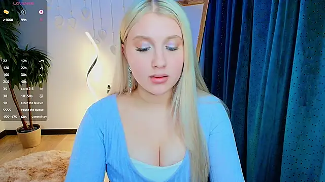 Evacadooo's cam snapshot