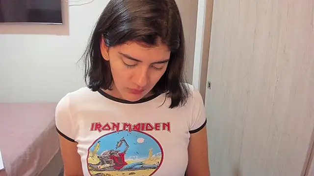 misstoya's cam snapshot