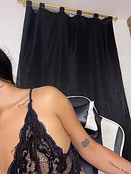 Scarlett05 live sex cam