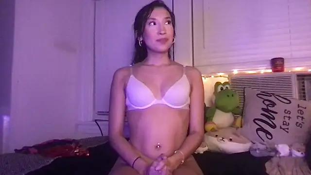 yoursweetestlilly's cam snapshot