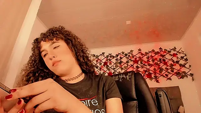 Lilith_Miller21's cam snapshot