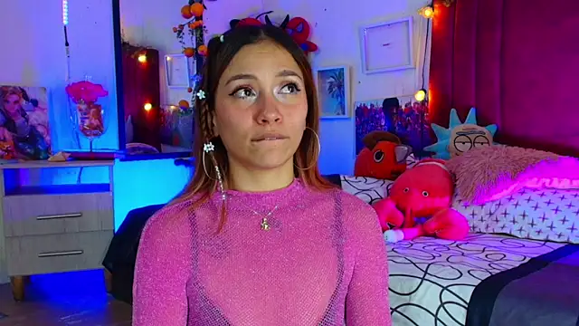 alisson_zafiro_'s cam snapshot