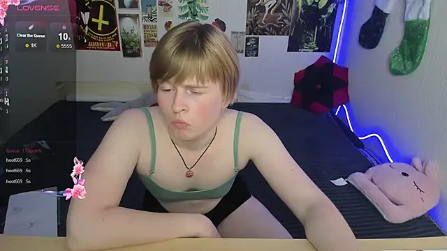 Cattie_w_'s cam snapshot