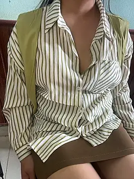 Bong_lovelyy live sex cam