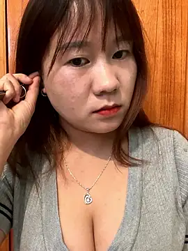 Liness101 live sex cam