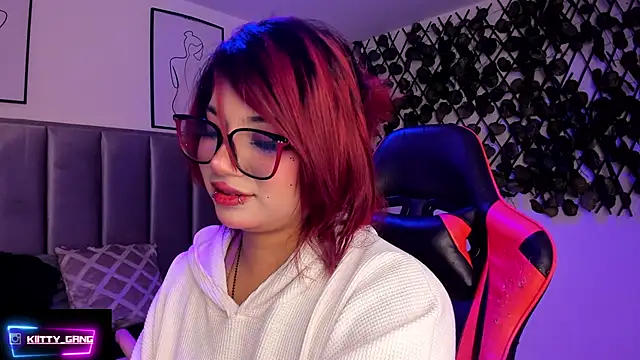 Kitty_Gang live sex cam