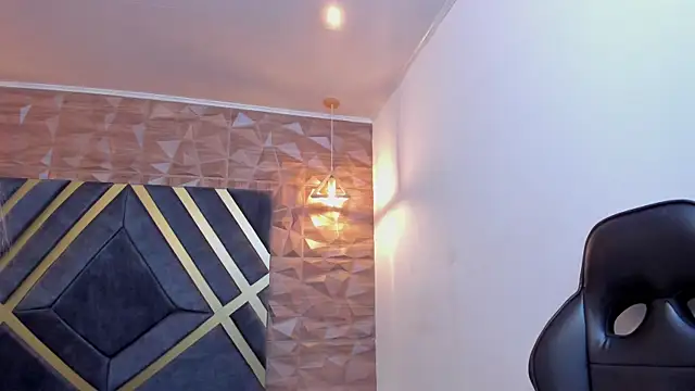 Alana_cox_'s cam snapshot