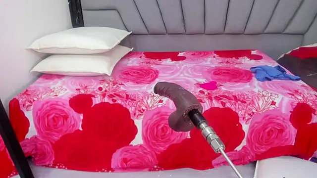 Angie_Will's cam snapshot