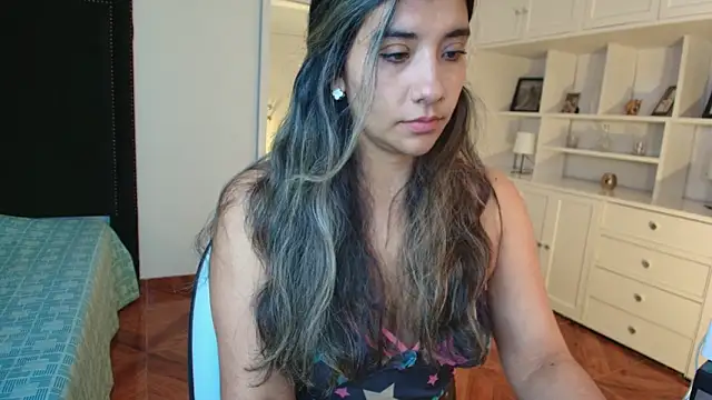 nina_moen's cam snapshot