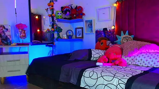 alisson_zafiro_'s cam snapshot