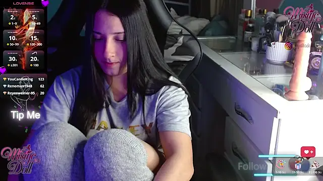 Mysticdooll69's cam snapshot