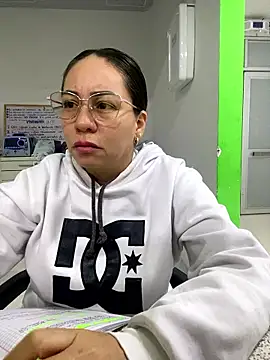 HealingHoney live sex cam