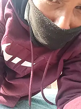 JOHN_IS_LIVE's cam snapshot