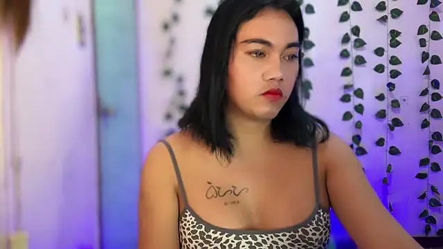 Pretty_moccha live sex cam