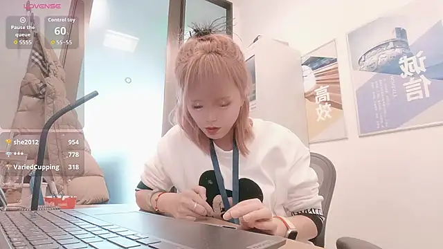 KKMM168 live sex cam