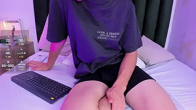 Aron_valverde live sex cam