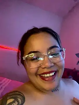 Lindalatina2001 live sex cam