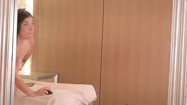 Saripaulin live sex cam